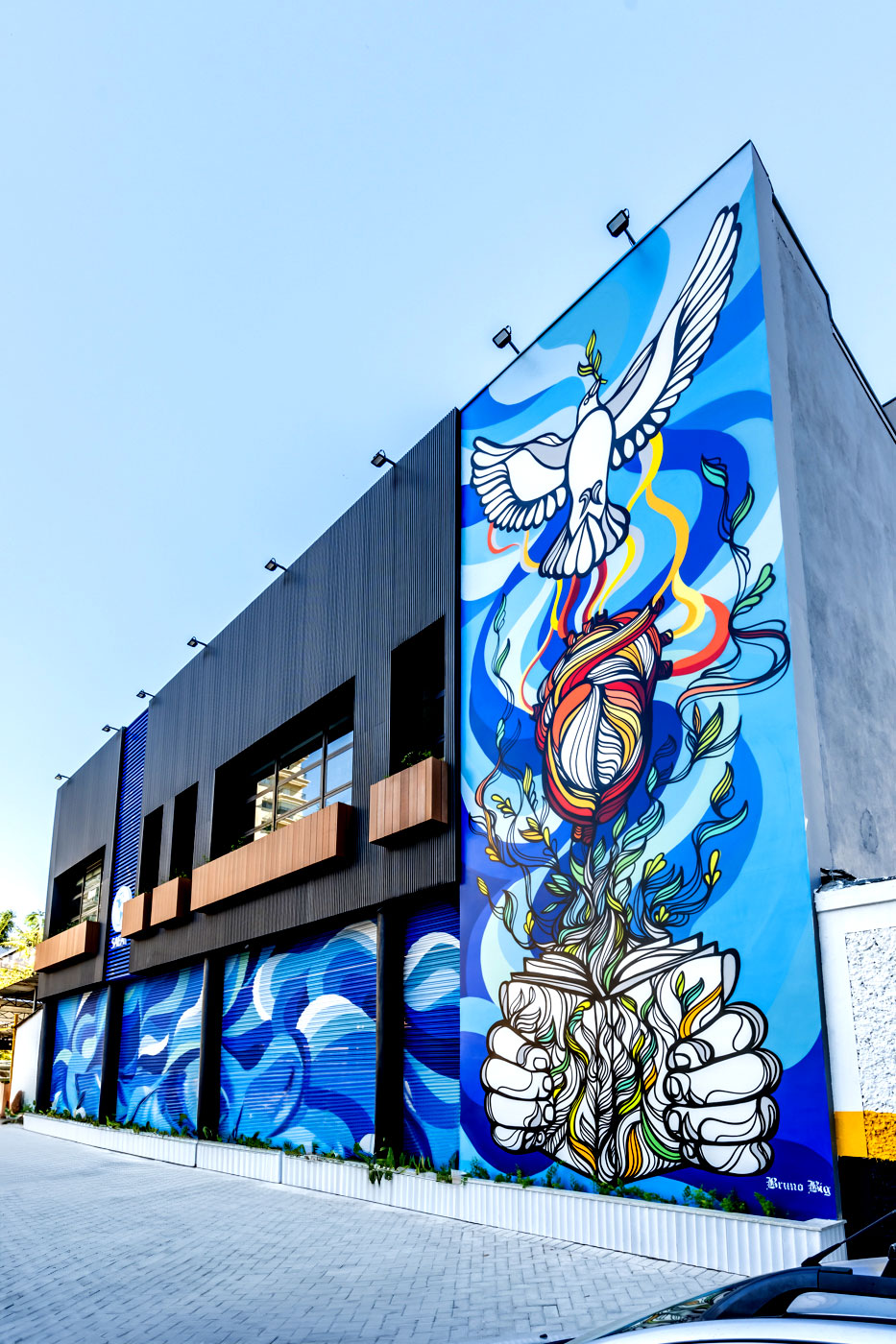 Mural na fachada do Colégio Agostiniano São José